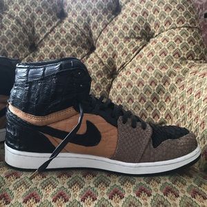 CUSTOM MADE Nike High-tops